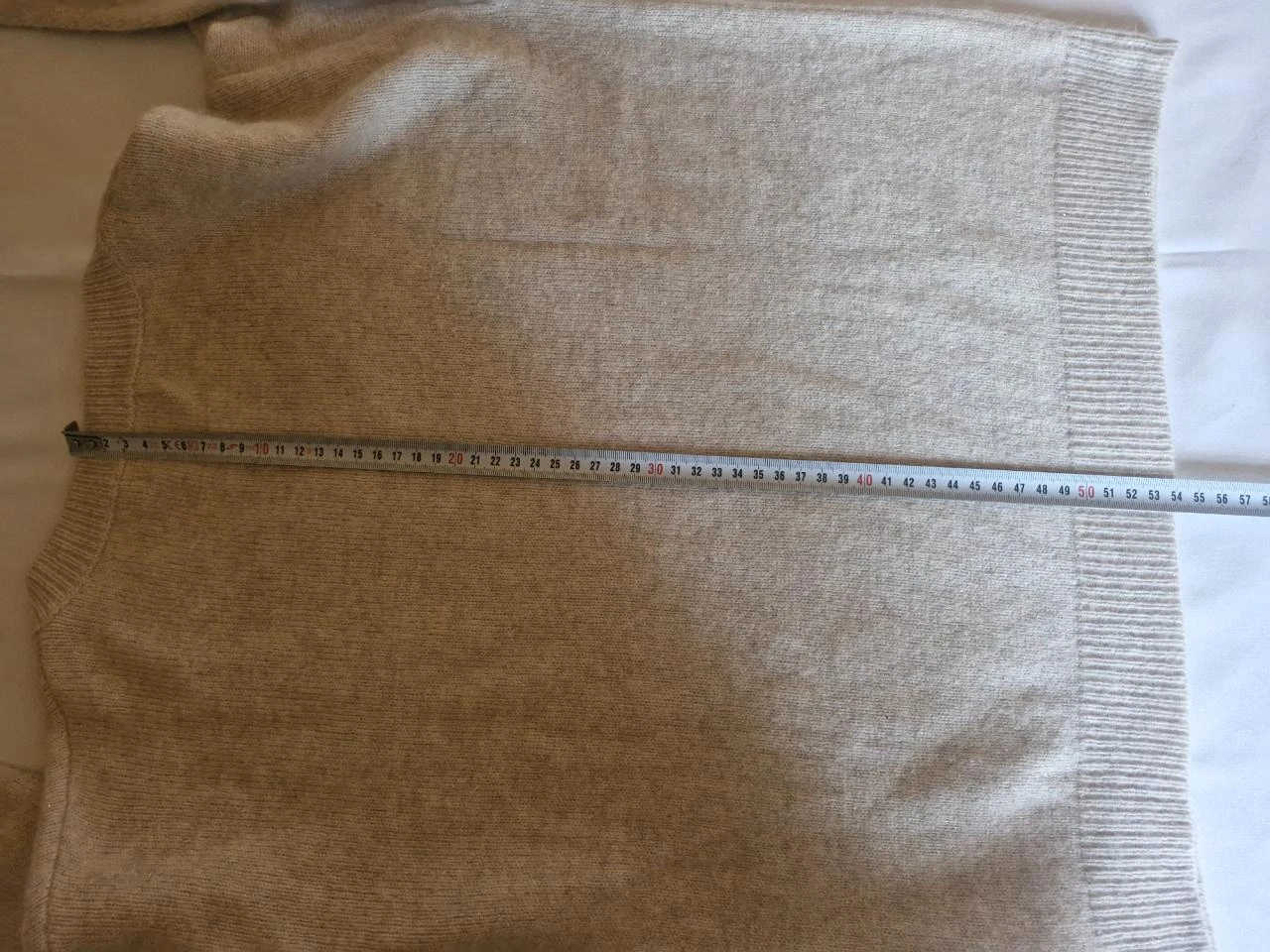 Women's V-neck long-sleeve sweater - Size S/M – photo 9